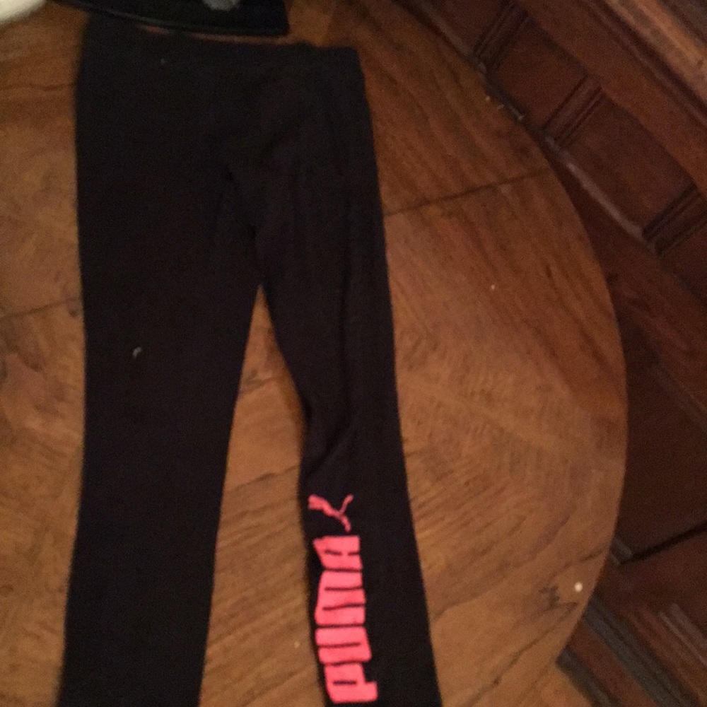 Black leggings